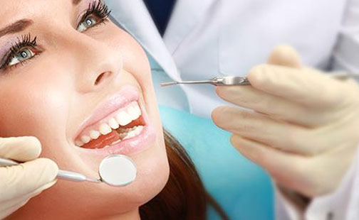 Dentist in Model Town Helps you Get Smile Forever